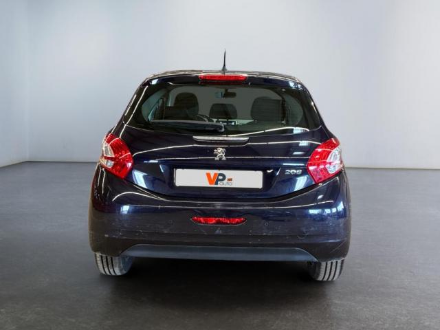 Peugeot 208 image 1