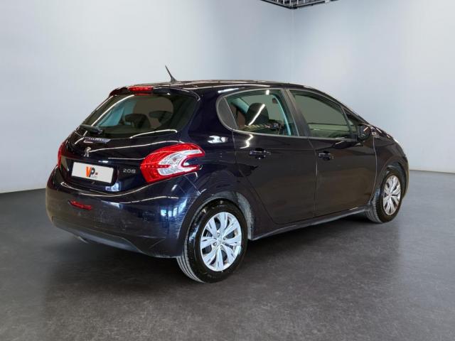 Peugeot 208 image 9