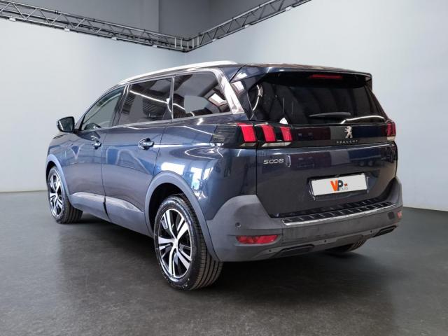 Peugeot 5008 image 1