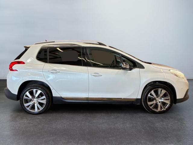 Peugeot 2008 image 3
