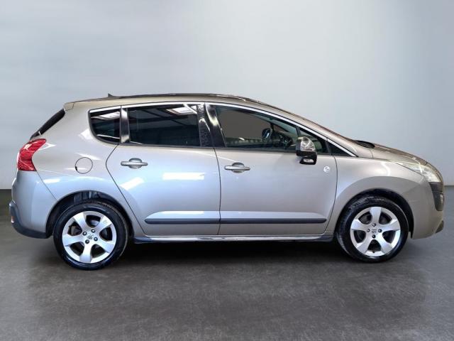 Peugeot 3008 image 2