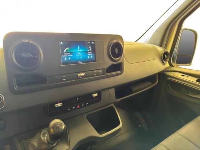 Mercedes Benz Sprinter image 4