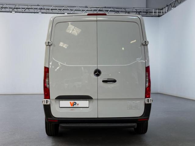 Mercedes Benz Sprinter image 1