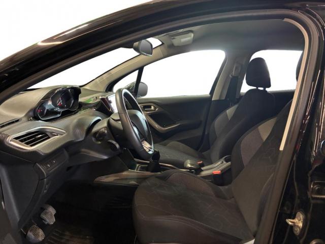 Peugeot 2008 image 3