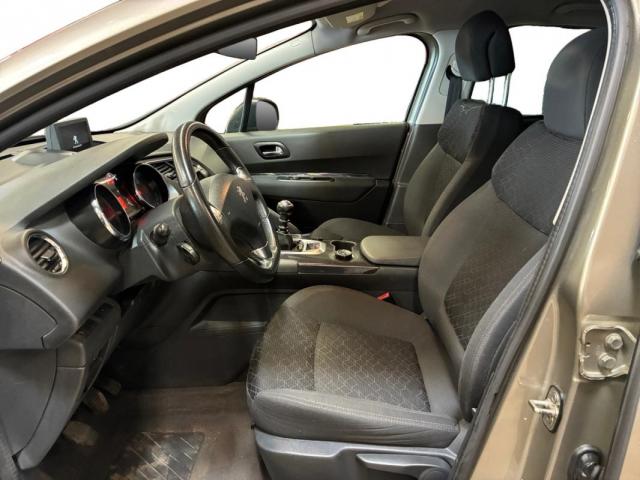 Peugeot 3008 image 2