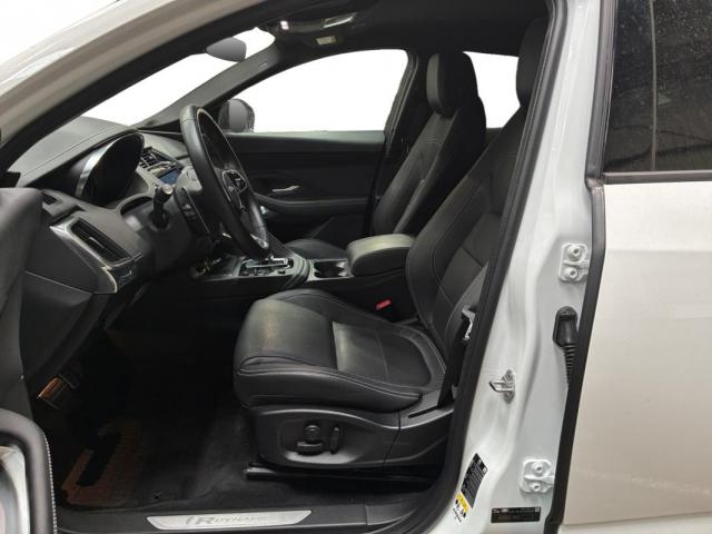 Jaguar E-Pace image 8