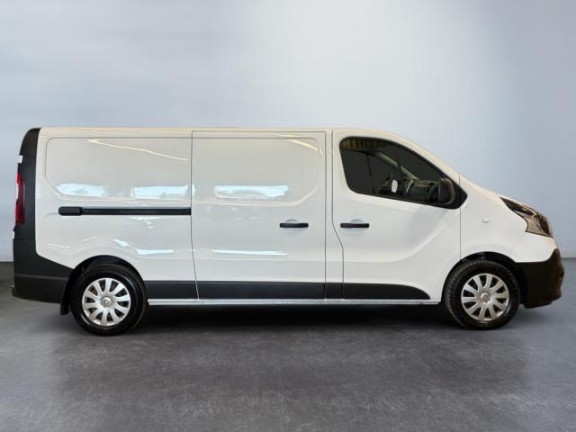Renault Trafic image 3