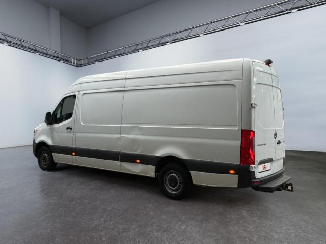 Mercedes Benz Sprinter image 6