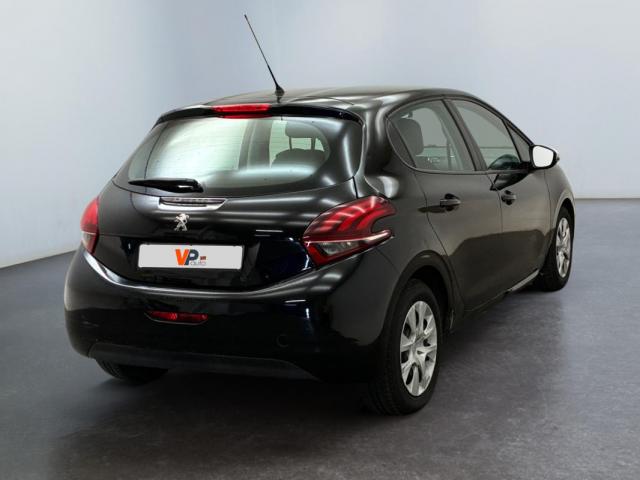 Peugeot 208 image 9