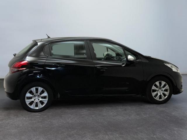 Peugeot 208 image 4