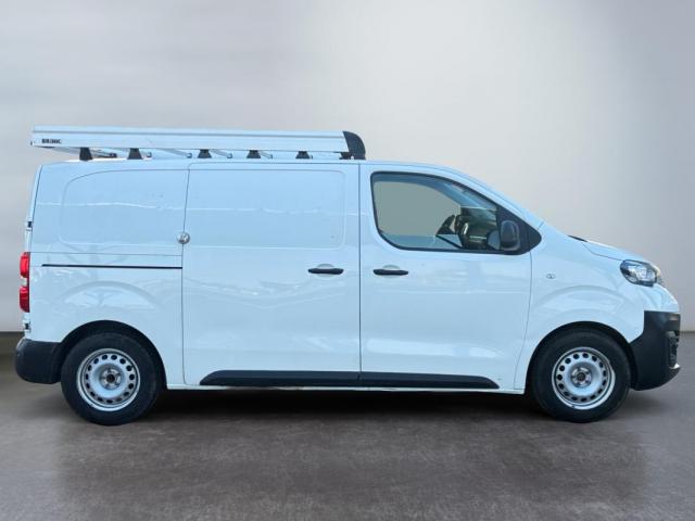 Peugeot Expert image 2
