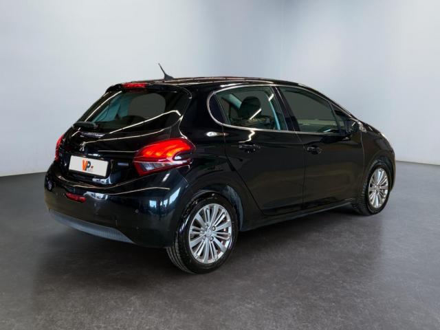 Peugeot 208 image 9