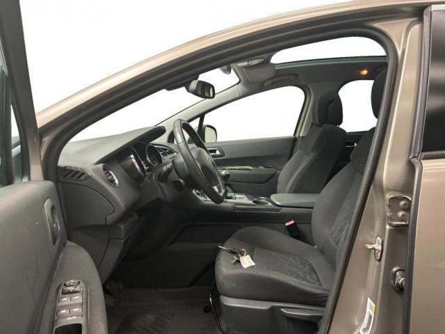 Peugeot 3008 image 3
