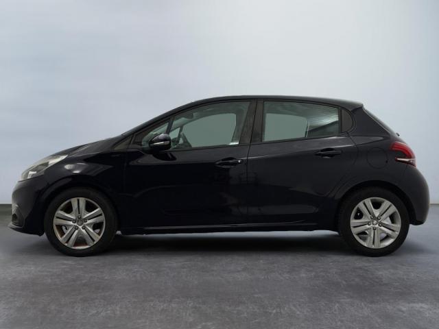 Peugeot 208 image 2