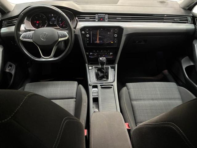 Volkswagen Passat image 1