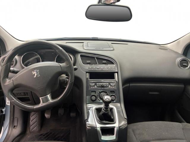 Peugeot 5008 image 4