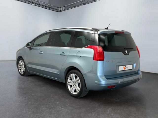 Peugeot 5008 image 2