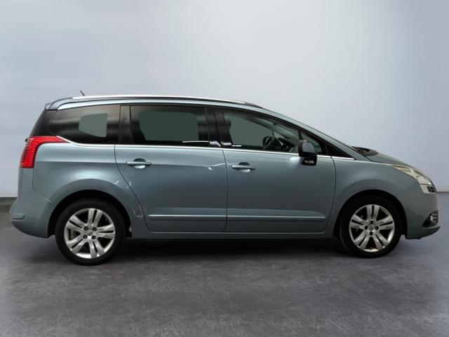 Peugeot 5008 image 8