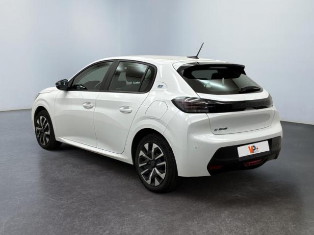 Peugeot 208 image 5