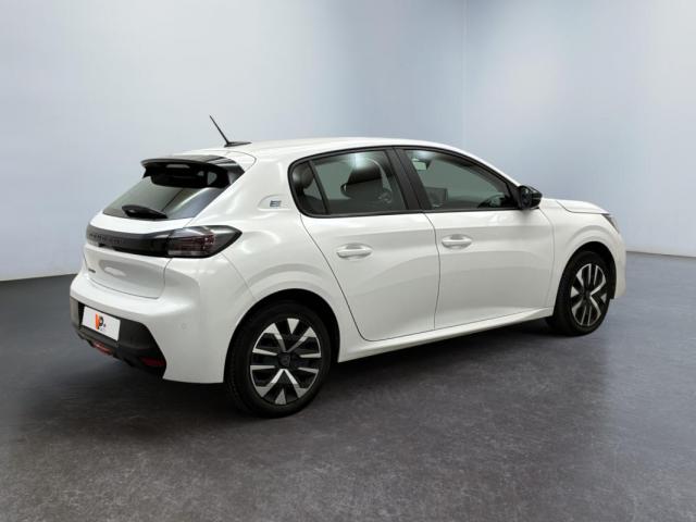 Peugeot 208 image 2