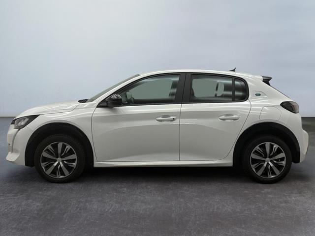 Peugeot 208 image 9