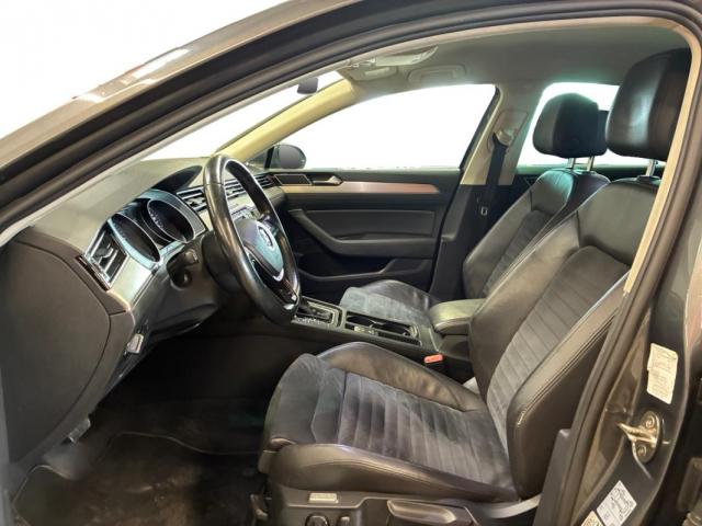 Volkswagen Passat image 6