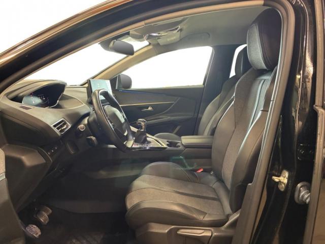 Peugeot 5008 image 1