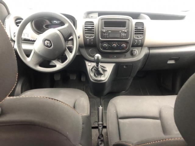 Renault Trafic image 2