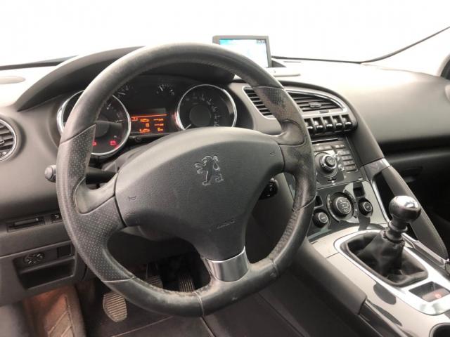 Peugeot 3008 image 2