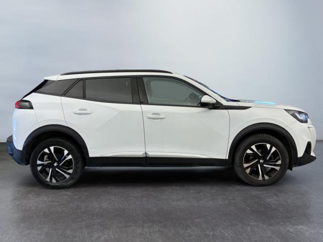 Peugeot 2008 image 2