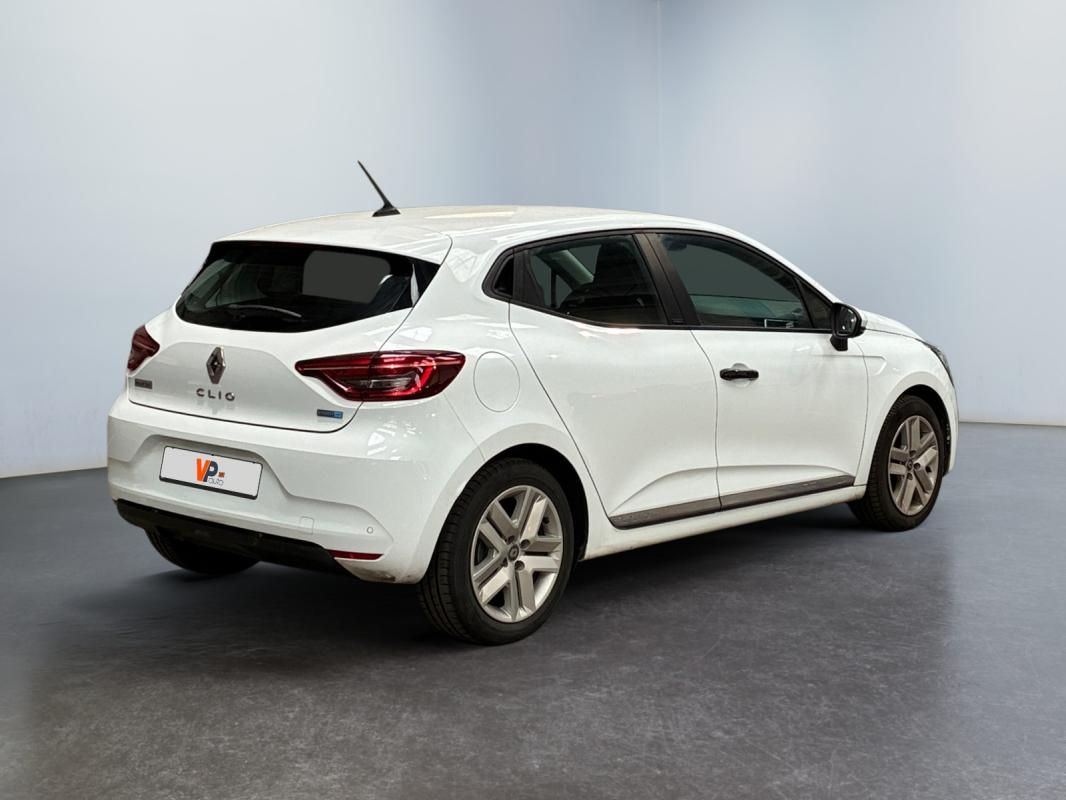 Renault Clio à Caudan – photo 1