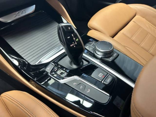 Bmw X4 image 2