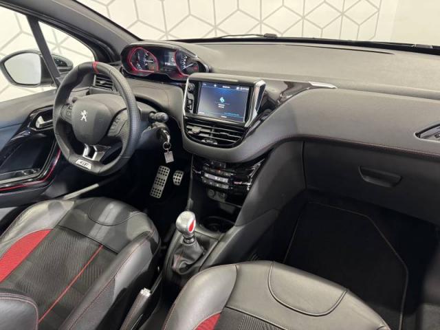Peugeot 208 image 6