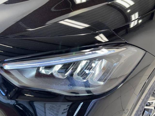 Mercedes Benz Gla image 1