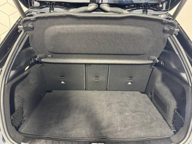 Mercedes Benz Gla image 8