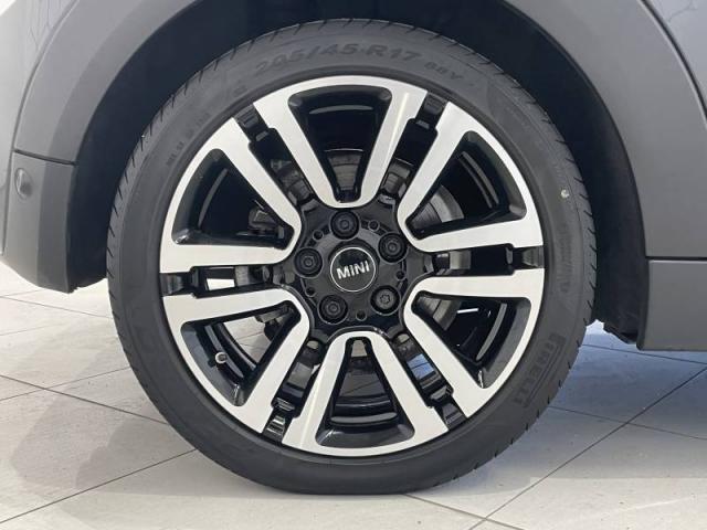 Mini Mini image 5