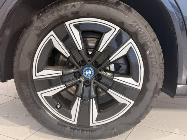 Bmw Ix3 image 6