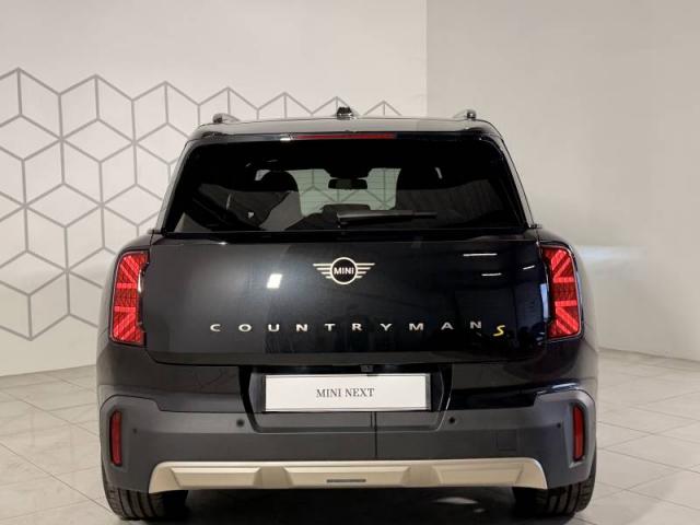 Mini Countryman image 2
