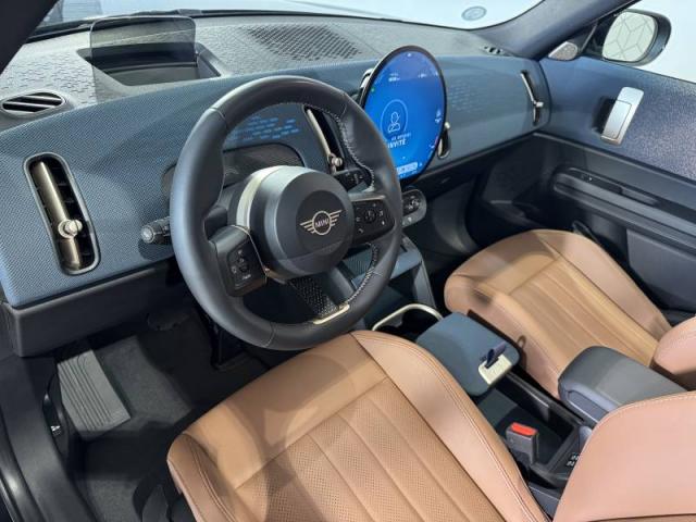 Mini Countryman image 8