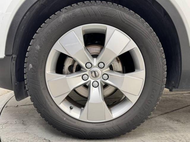 Volvo Xc40 image 9