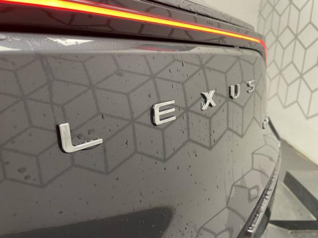 Lexus Lbx image 6