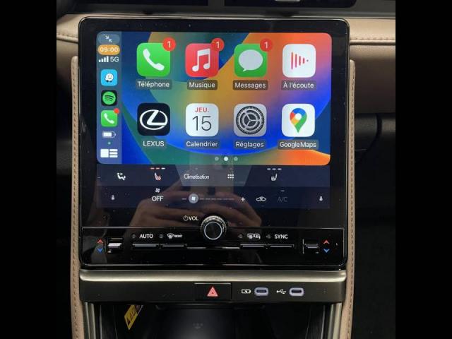 Lexus Lbx image 5