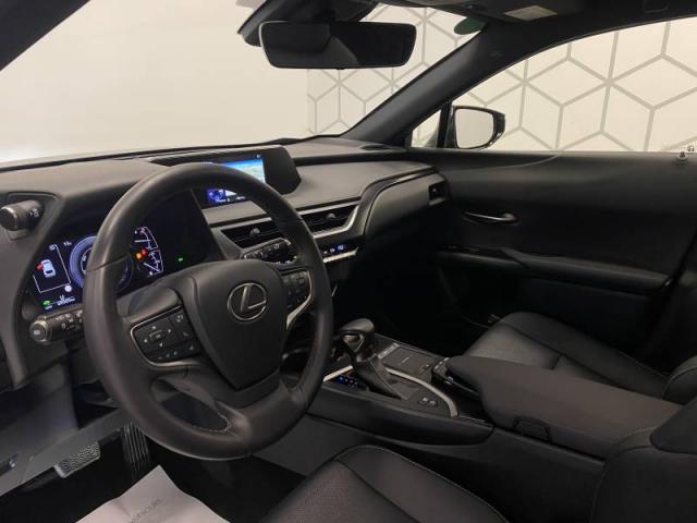 Lexus Ux image 2