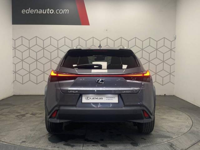 Lexus Ux image 9