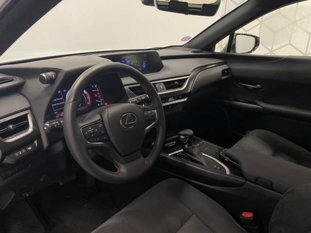Lexus Ux image 5