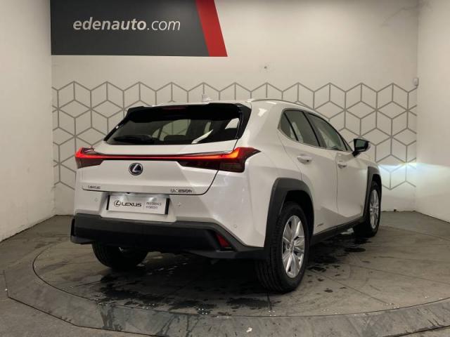 Lexus Ux image 9