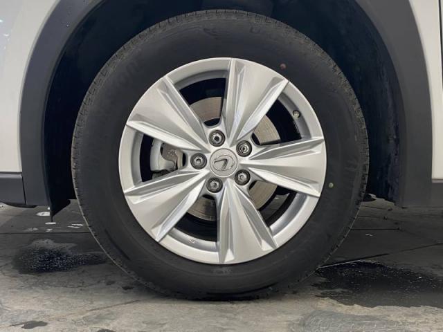Lexus Ux image 6