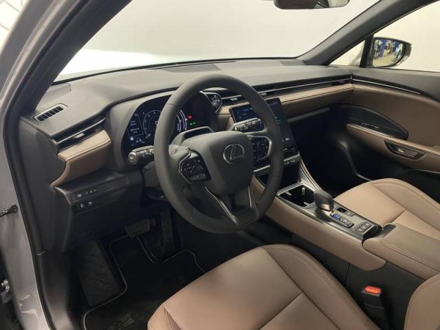 Lexus Lbx image 6