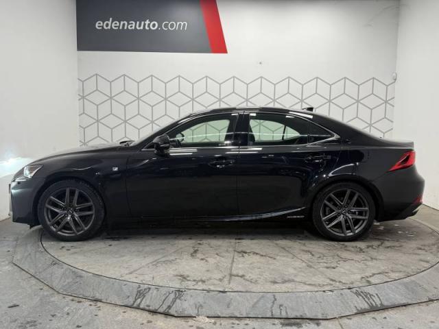 Lexus Is image 9