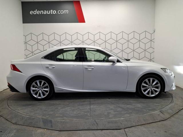 Lexus Is image 8